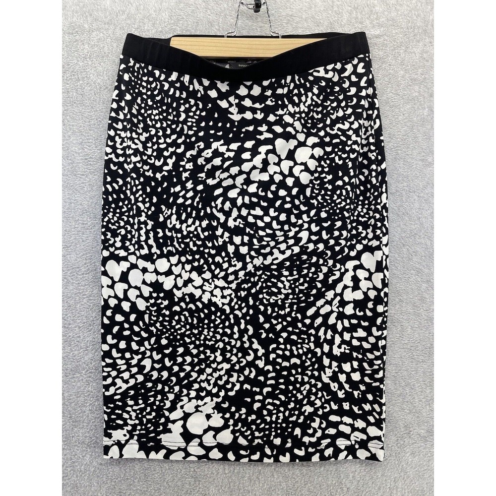 Banana Republic Women's Skirt Pull On Size Medium Black White Pebble Print